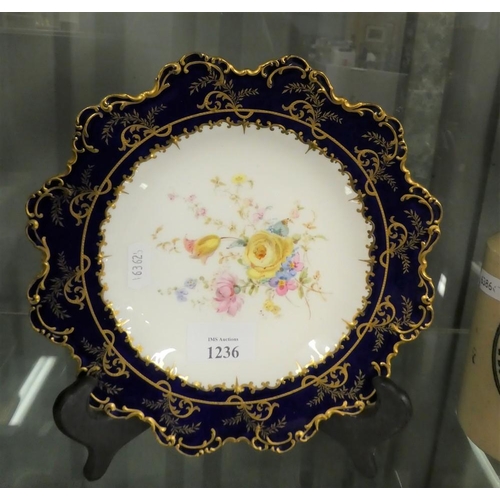 1236 - Royal Crown Derby Cabinet Plate, approx 22cm ion diameter.