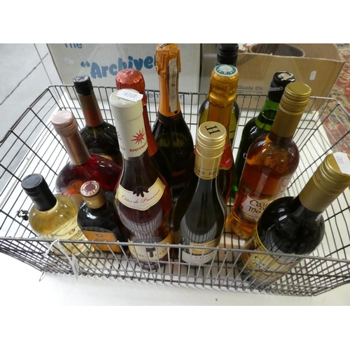 2043 - Basket of Assorted Wines, Proseco, Liqueurs