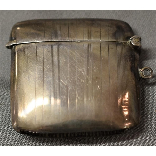 2223 - Birmingham Silver Vesta Case.