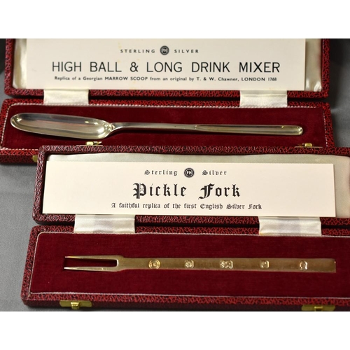 2242 - Cased Replica Marrow Scoop & Pickel Fork, 2.9oz troy.