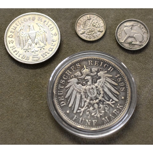 2268 - Small Box - Assorted Coins.