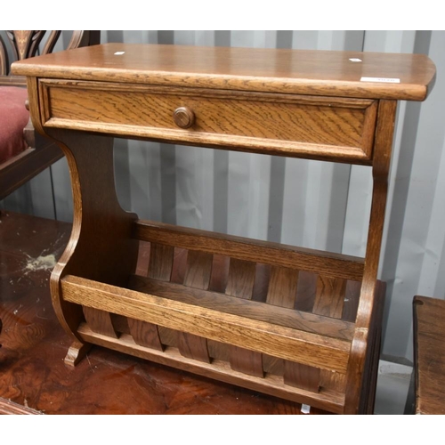 3020 - Oak Occasional Table With Magazine Rack