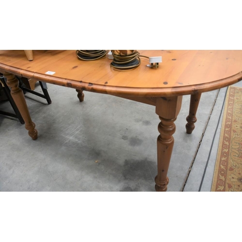 3082 - Pine Extending Dining Table