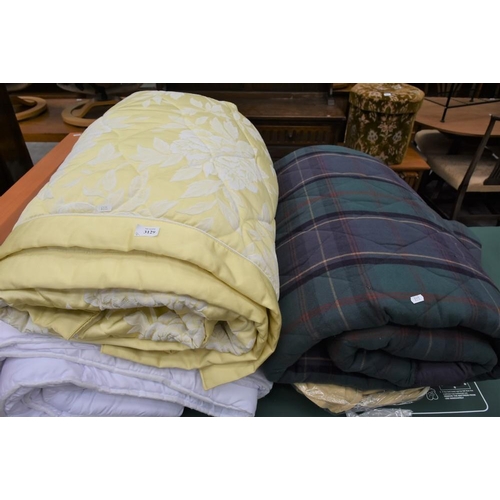 3129 - Assorted Covers & Duvets