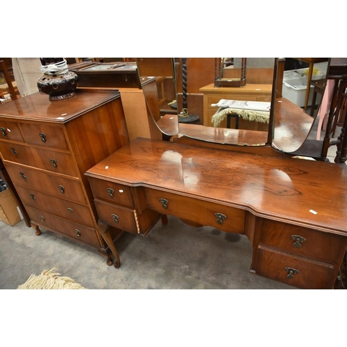 3238 - Mahogany 2 Over 4 Drawer Chest & Matching Dressing Table