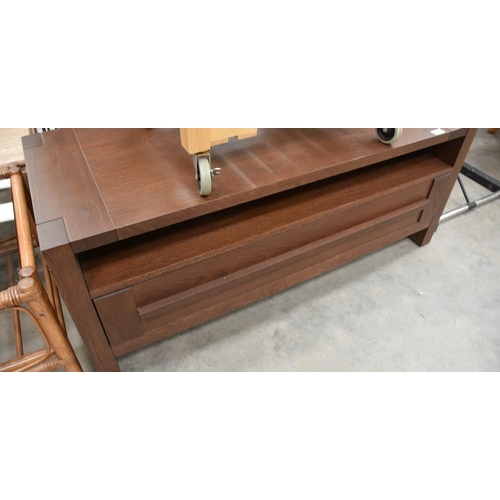 3261 - Oak TV Cabinet