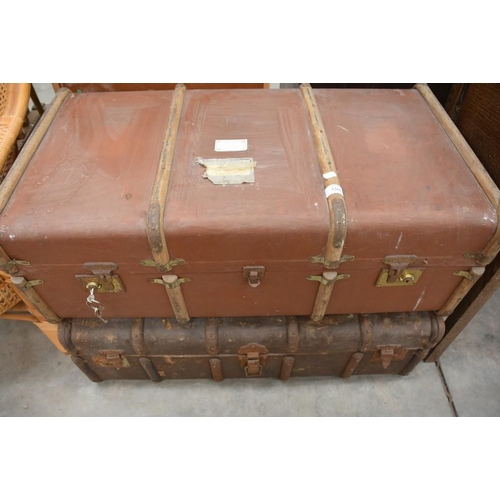 3264 - 2 Vintage Trunks