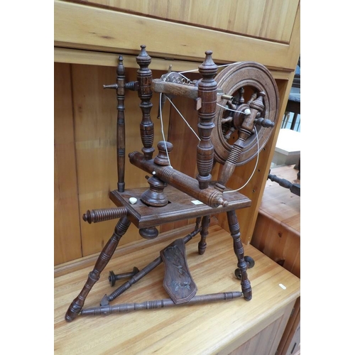 3325 - Oak Spinning Wheel