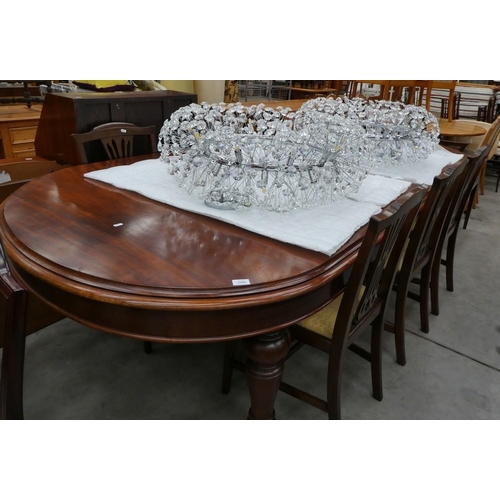 3358 - Victorian Mahogany Wind-Out Dining Table, 2 Leaf's & 6 Chairs