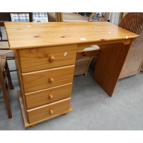 3367 - Pine Dressing Table