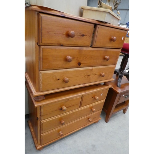 3431 - Pair Of Modern Pine 2 Over 2 Drawer Chests