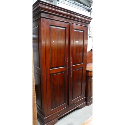 3473 - Modern Mahogany 2 Door Wardrobe With 2 Drawers On Base