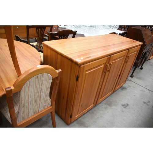 3343 - Yew Circular Dining Table, 6 Chairs & Sideboard