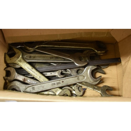 52 - Large Quantity Of Double Ended Spanners