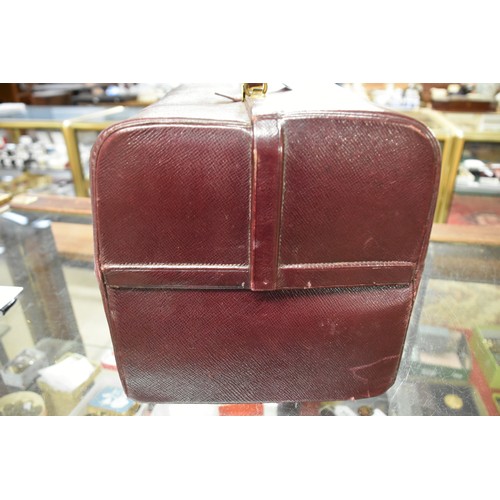 2095 - Maroon Coloured Leather Gladstone Type Bag, made by H. Greaves New Street Birmingham.