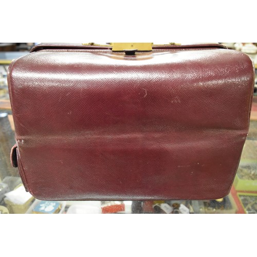 2095 - Maroon Coloured Leather Gladstone Type Bag, made by H. Greaves New Street Birmingham.