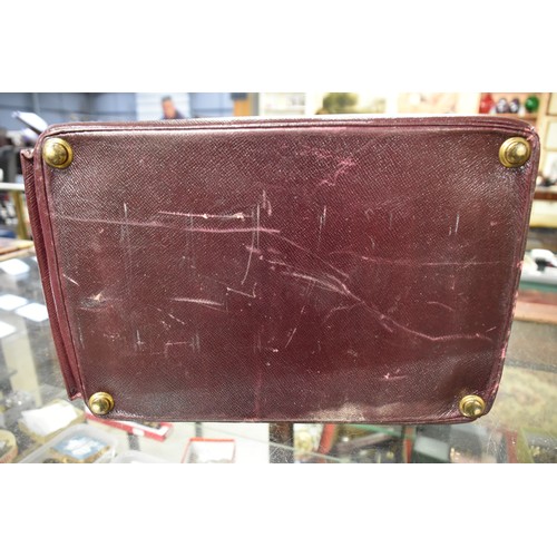 2095 - Maroon Coloured Leather Gladstone Type Bag, made by H. Greaves New Street Birmingham.