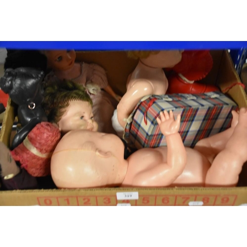 319 - Box Vintage Dolls