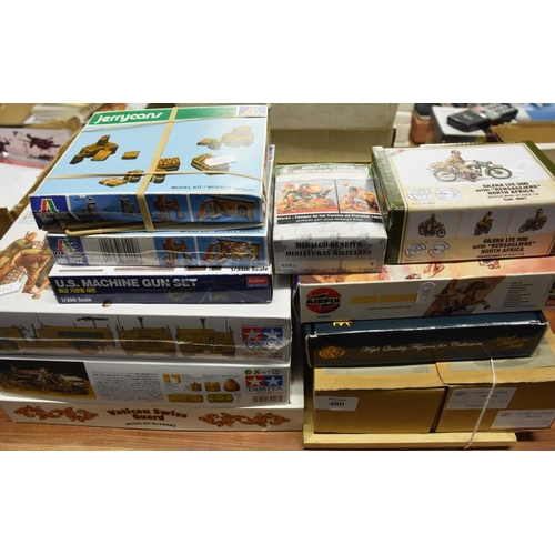 480 - 12 Boxed Model Kits