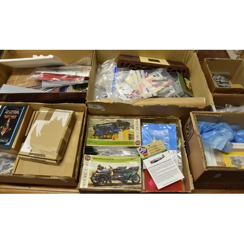 481 - 7 Boxes Assorted Model Kits