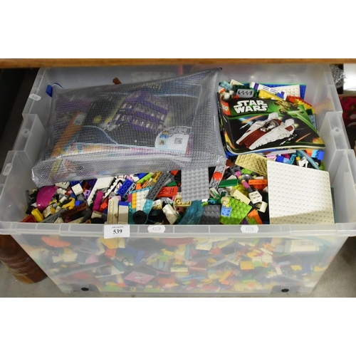 539 - Large Box Lego