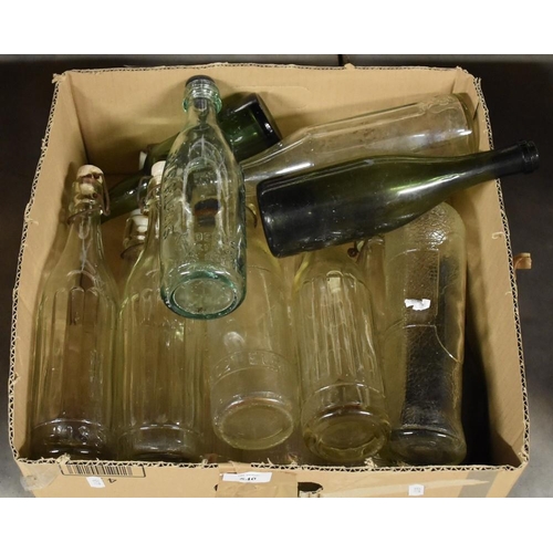 546 - Box Vintage Glass Bottles