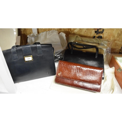 644 - Assorted Ladies Handbags