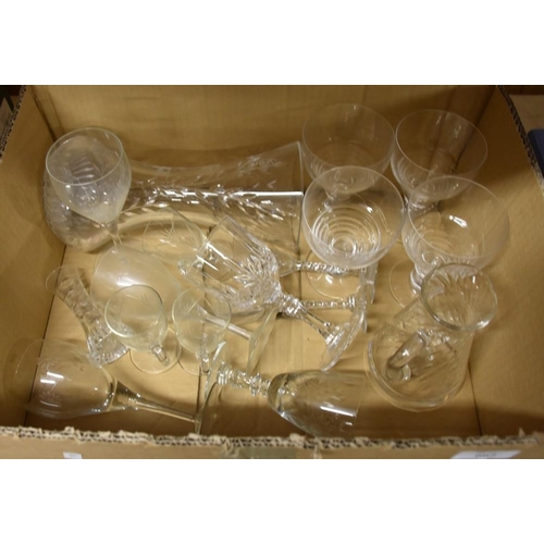 662 - Box Drinking Glasses, Vases & Jugs etc