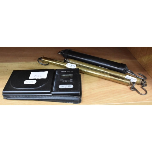 732 - Electronic Scale, Brass 100g Silver Scales, Brass 40g Silver Scales & 100g Salter Scale