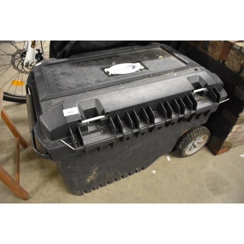 1072 - Stanley Pull-Along Tool Box