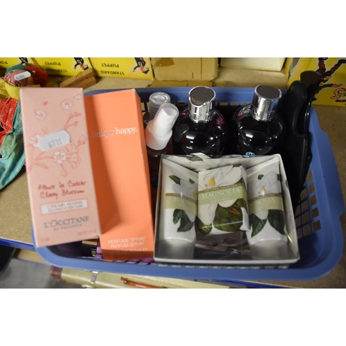 1267 - Box - Perfumes, Facial Scrubs, Body Wash, etc