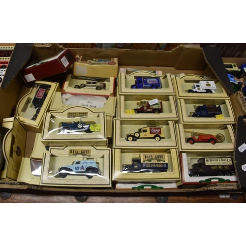 1442 - 1 Box- Diecast Model Collectable Vehicles