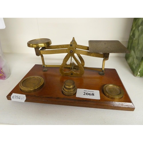 2068 - Postal Scales & Weights.