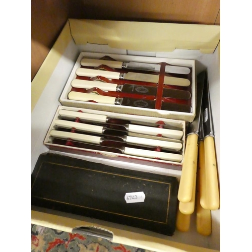 2120 - Box - Assorted Tea & Butter Knives.