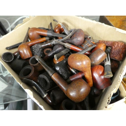 2170 - Box - Vintage Smokers Pipes.