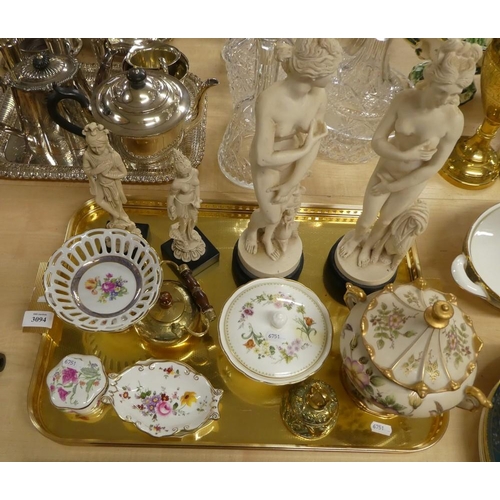 3094 - Resin Figures & Decorative Pottery.