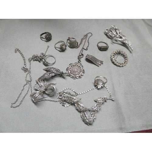 3346 - Bag of Marcasite Jewellery.