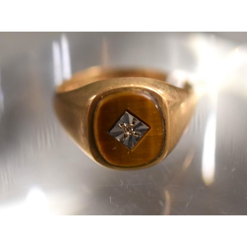 3470 - Gents 9ct Gold & Diamond Signet Ring, Weighing 4.83g, UK Size V.