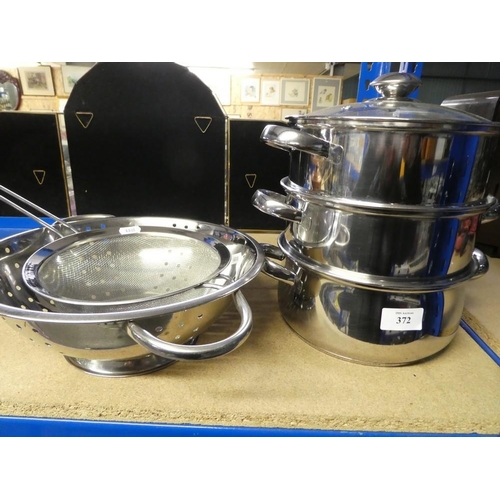 372 - Set Of Pans & Kitchen Accessories