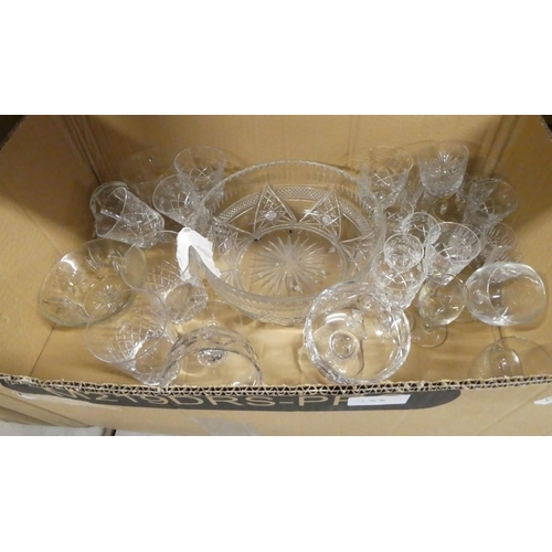 733 - Box - Assorted Glass & Crystal