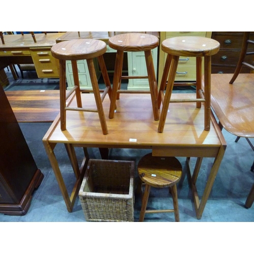 3084 - Pine Desk & 4 Pine Stools & Wicker Basket