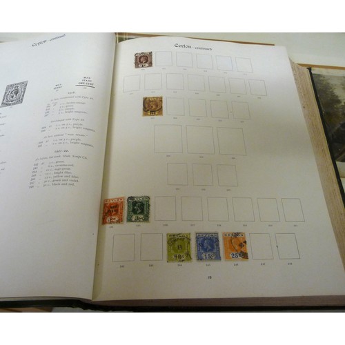 1538 - Early Vintage World Stamp Album.