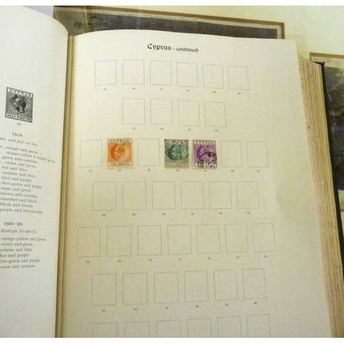 1538 - Early Vintage World Stamp Album.