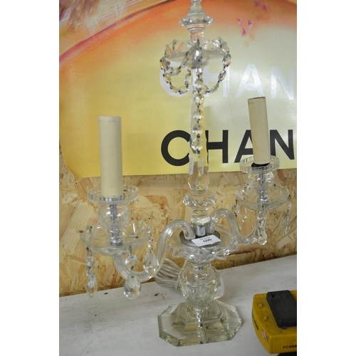 600 - Vintage Cut Glass Table Lamp