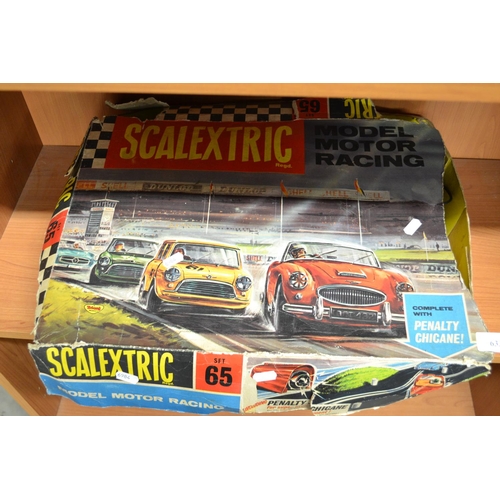 633 - Scalextric Model Racing Set 65