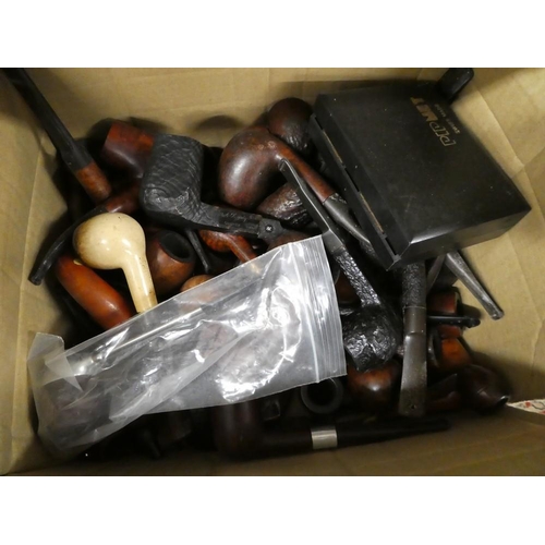 1113 - Box - Assorted Smokers Pipes.