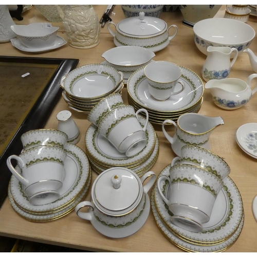 2088 - Noritake Tea & Dinnerware 