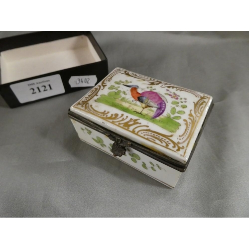 2121 - Antique Porcelain Trinket Box.