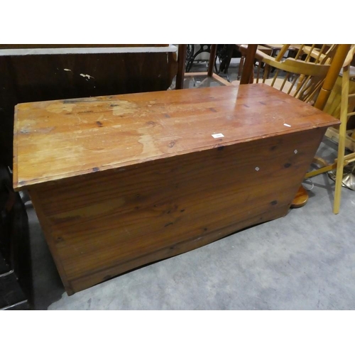 3091 - Pine Blanket Box
Length: 128
Height: 59
Depth: 49
Dimensions in CM and are approximates.