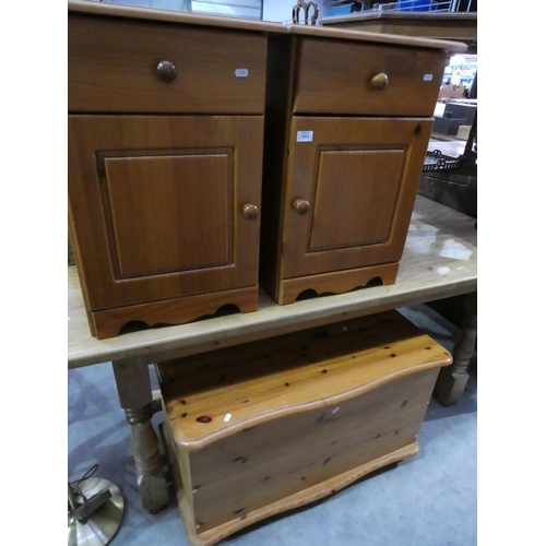 3093 - Pair of Pine Bedside Cabinets and Pine Blanket Box